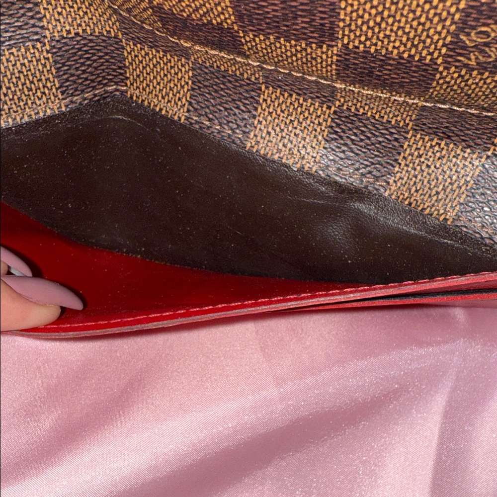 Louis Vuitton Wallet - Picture 7 of 11